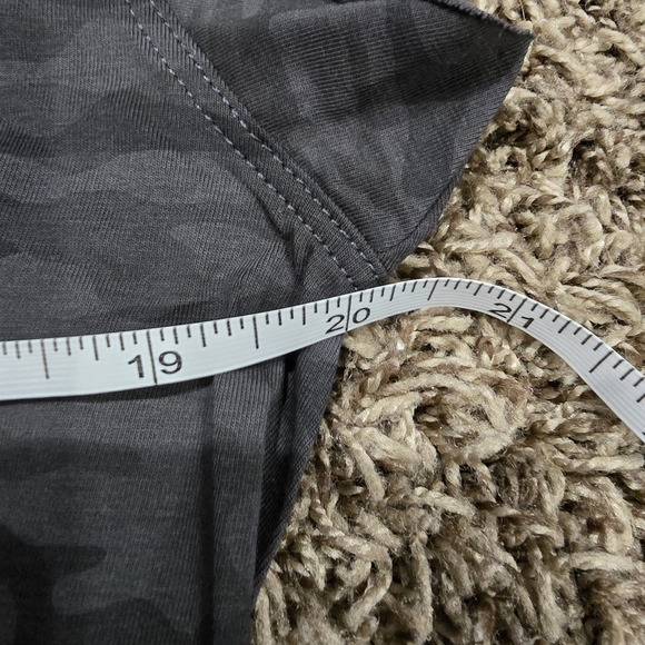 ALPHALETE VELOCITY SLEEVES TEE SIZE SMALL COLOR BLACK CAMO - Picture 4 of 6